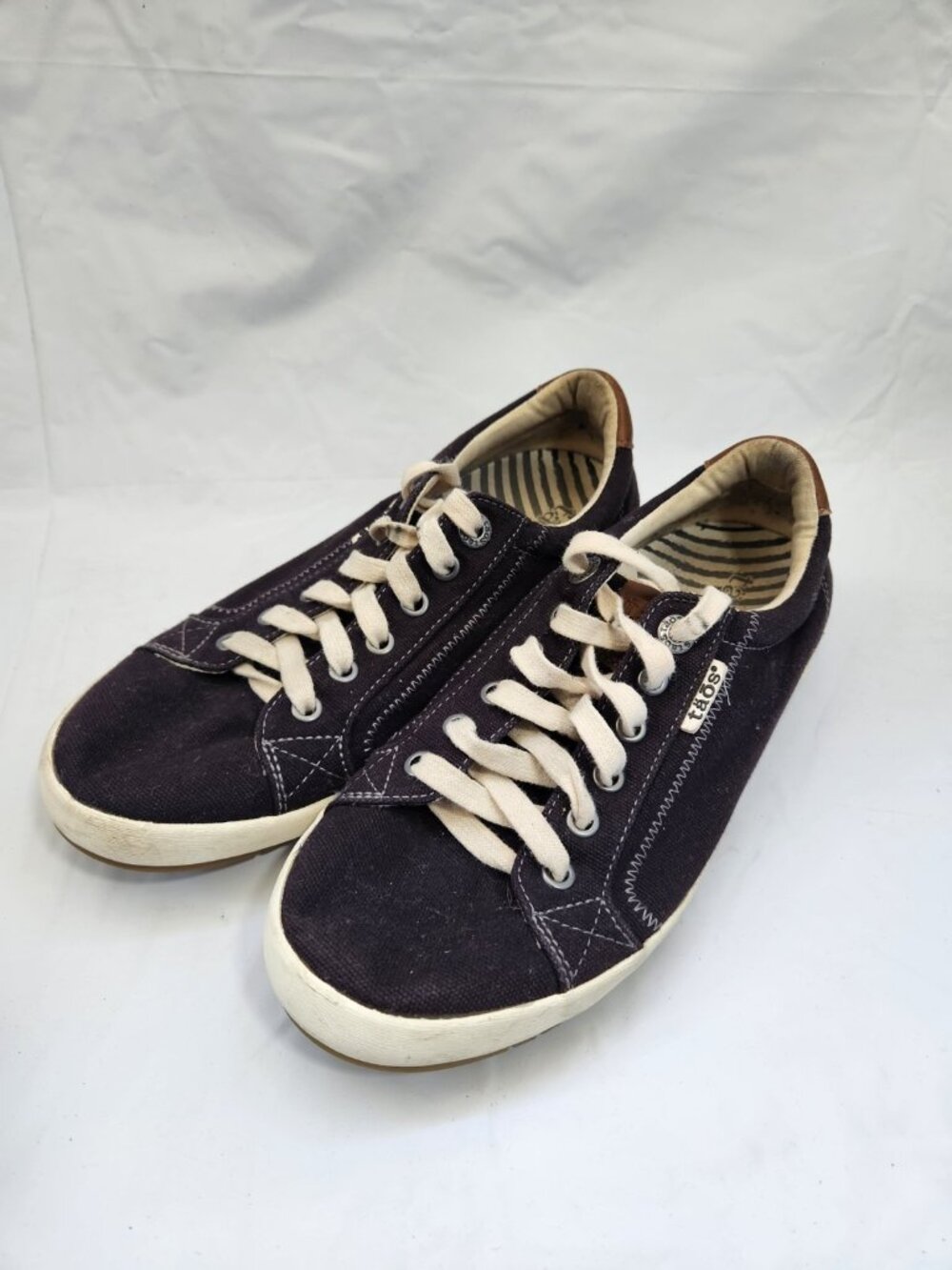 Taos Starburst Athletic Sneakers Women Size 9 Black Lace Up Canvas Comfort